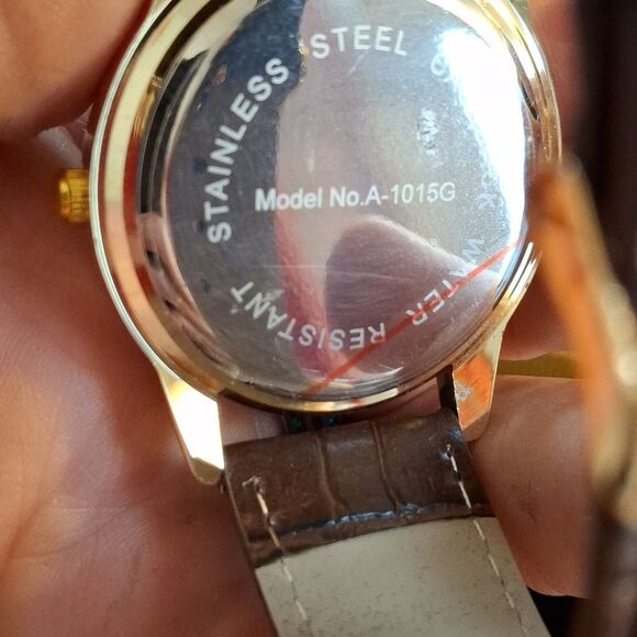 His and hers matching watch set, water resistant (W028) NWT main image 6
